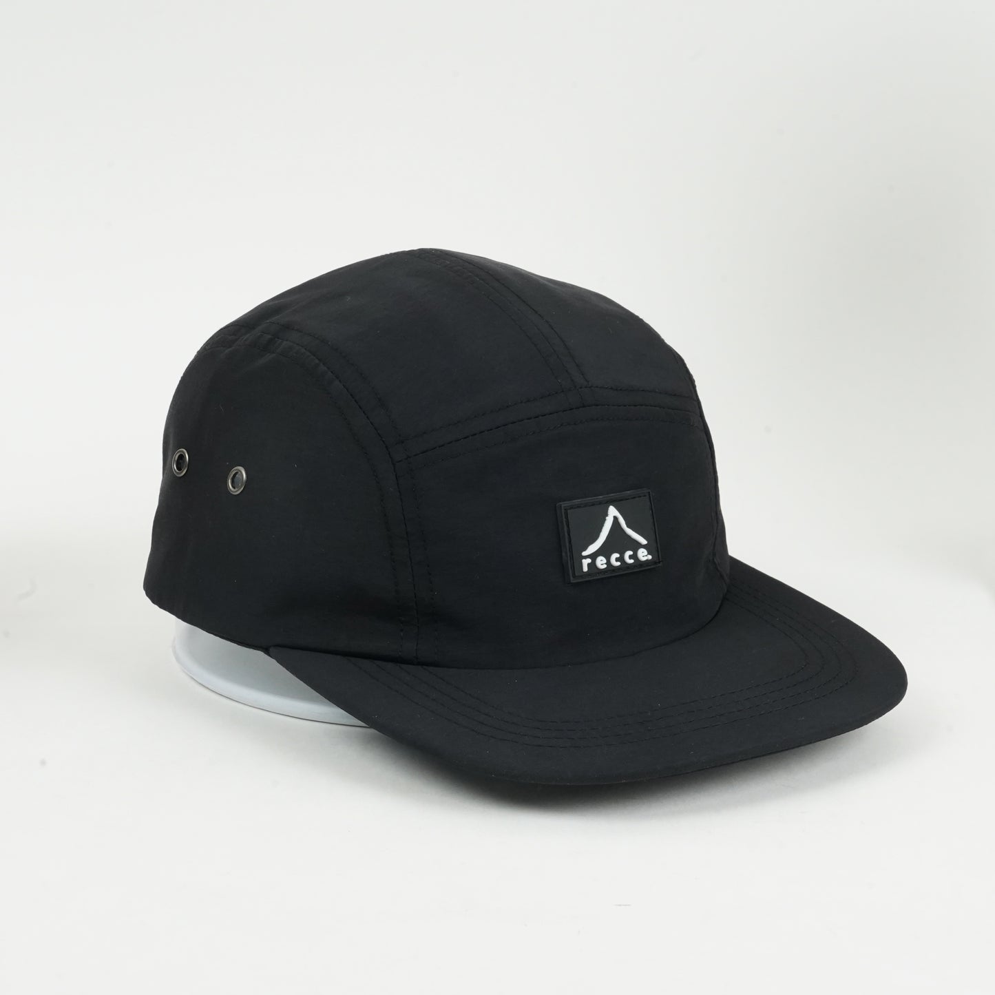 5-Panel Cap with Black Rubber Logo - Recce Clothing for Outdoor Enthusiasts
